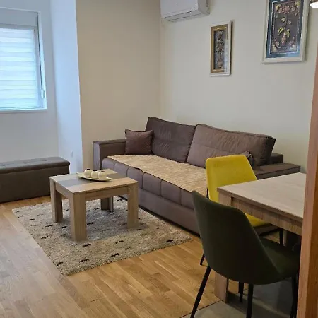 Luxe Apartment *